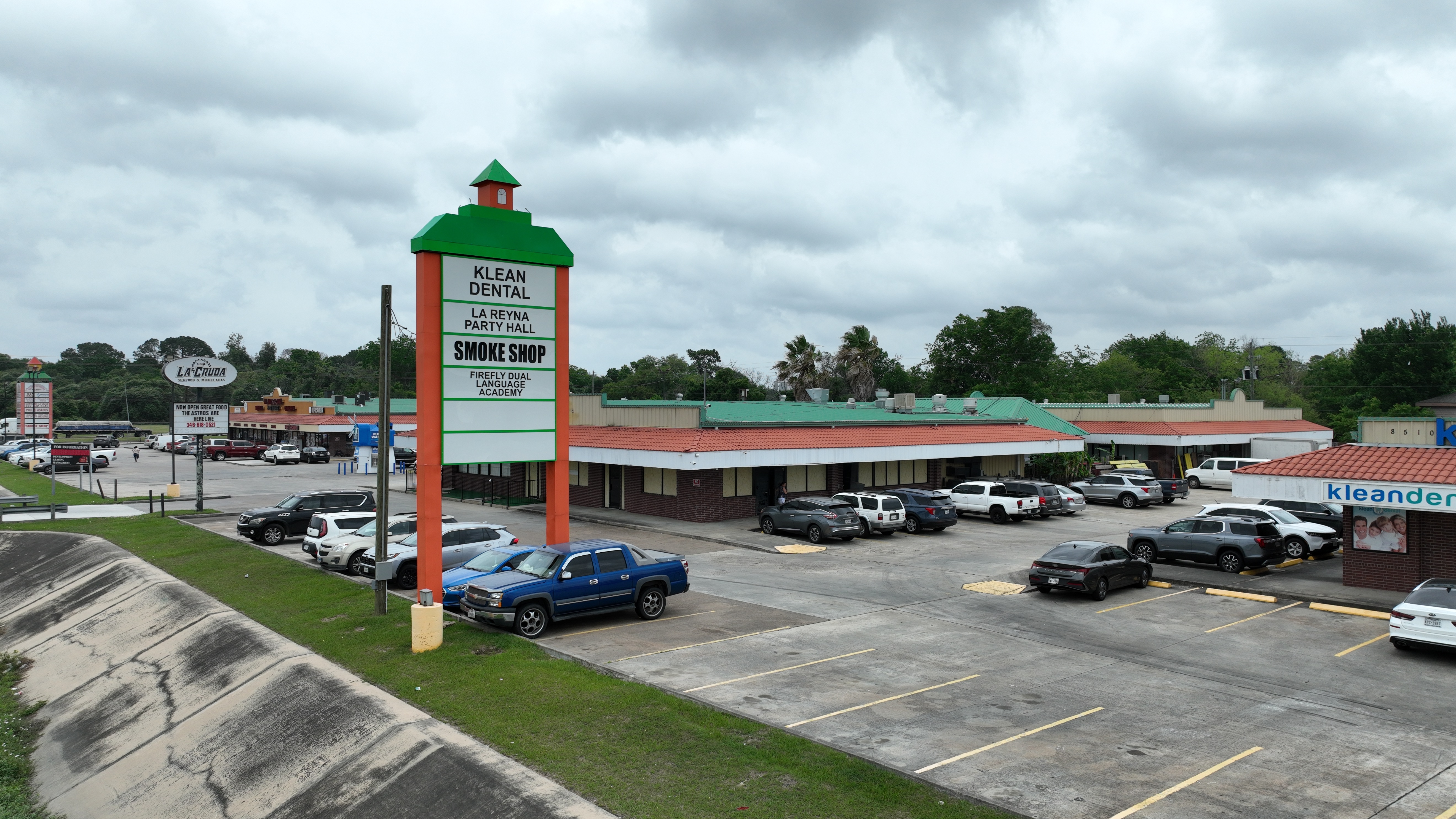 8500-8510 Almeda Genoa Rd