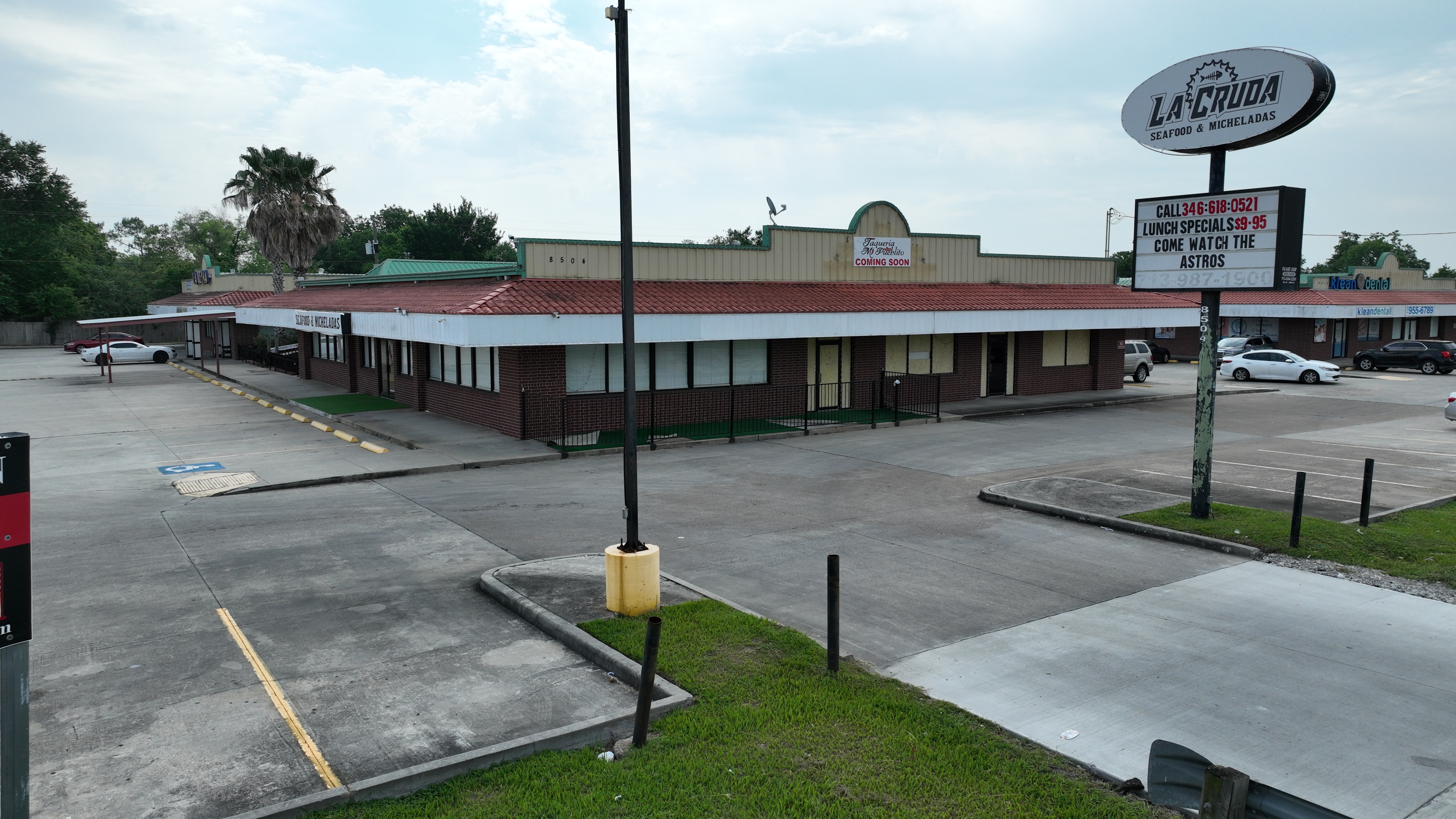 8500-8510 Almeda Genoa Rd