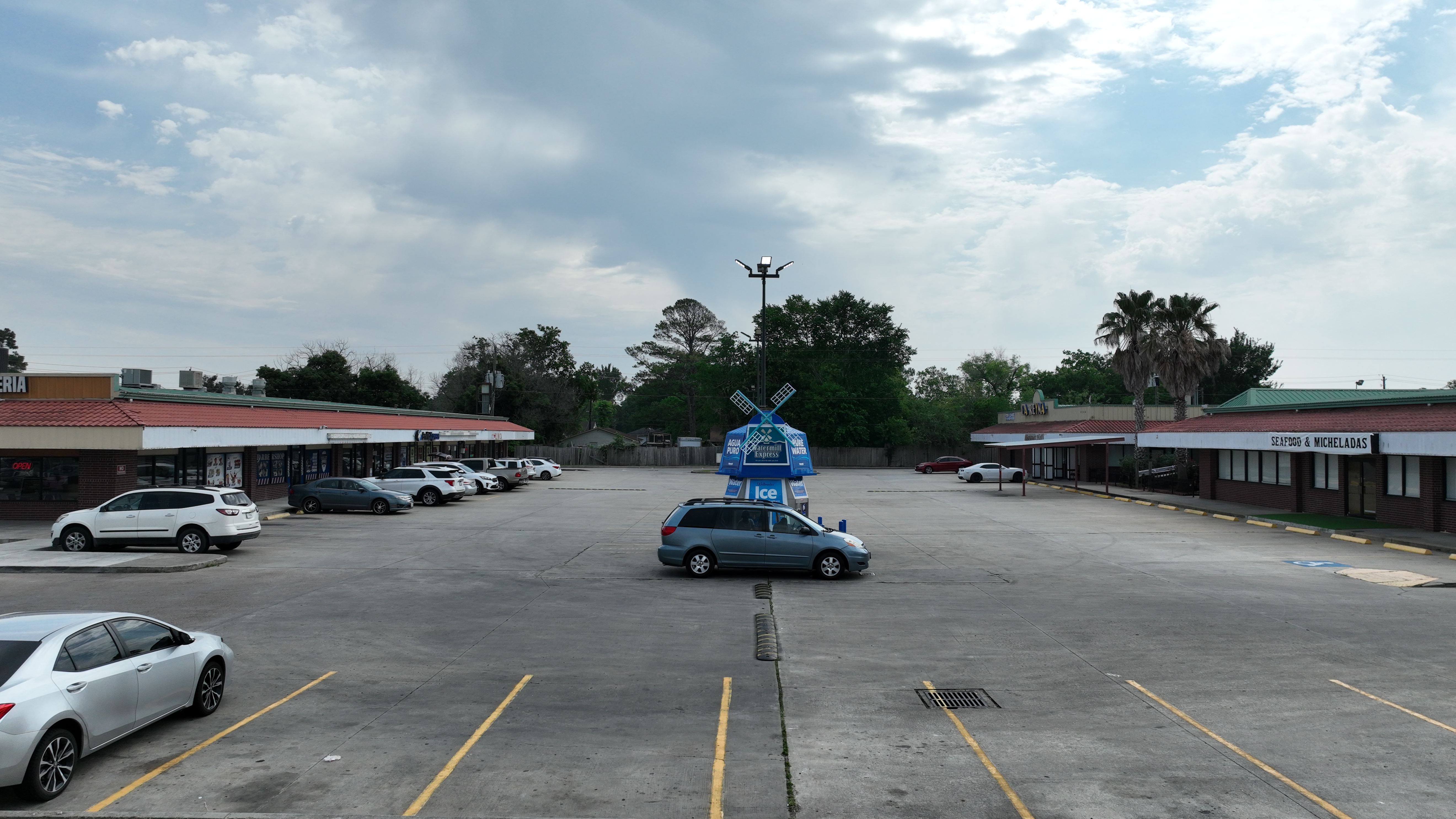8500-8510 Almeda Genoa Rd